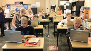 Students at Lincol Elemntary School complete the "Hour of Code"